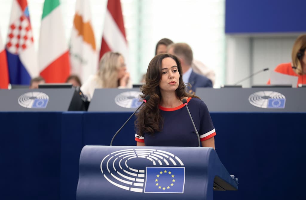 The Totalitarian Temptation: how Democracies End